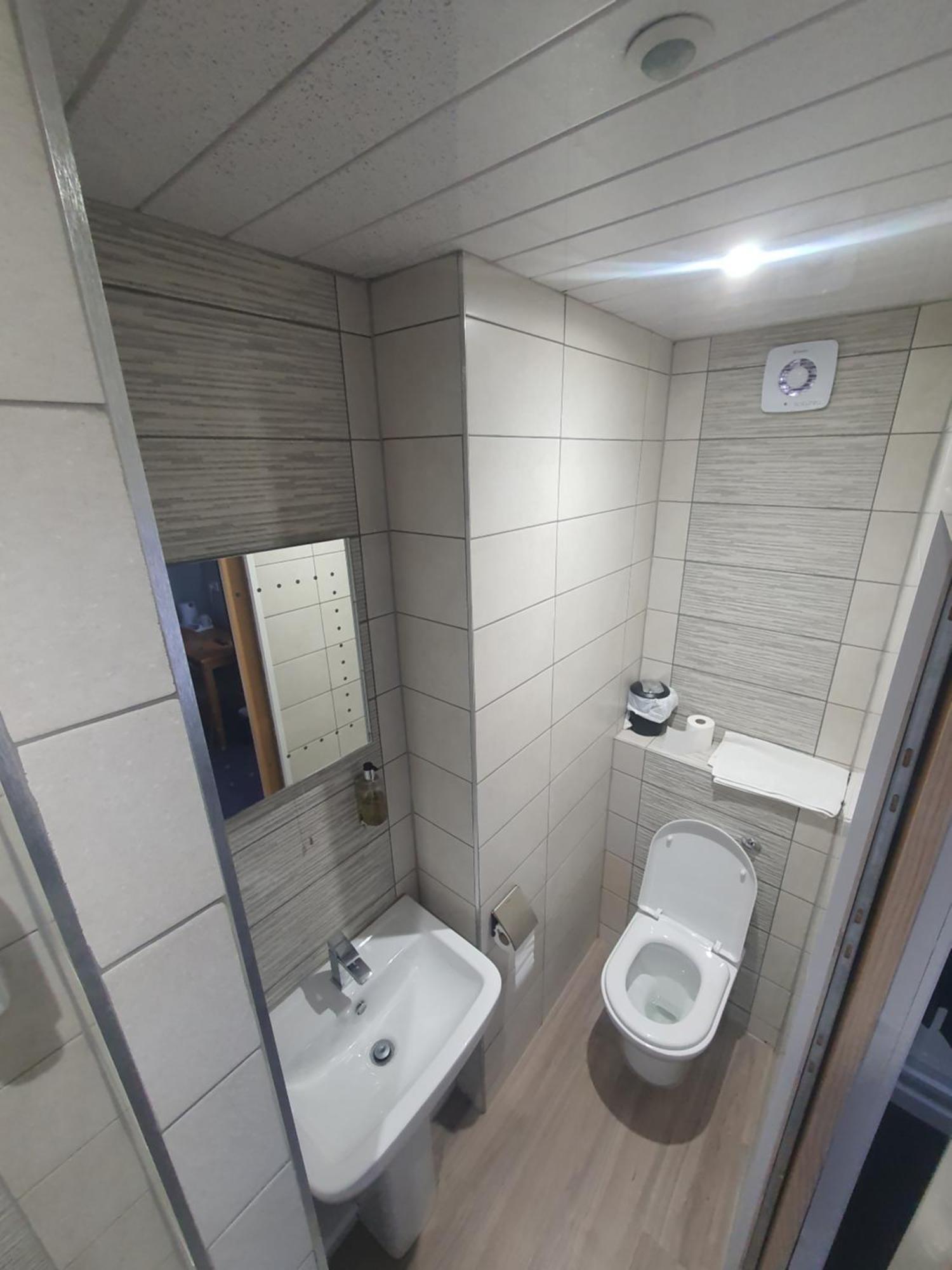 Newark Hotel Питерборо Стая снимка